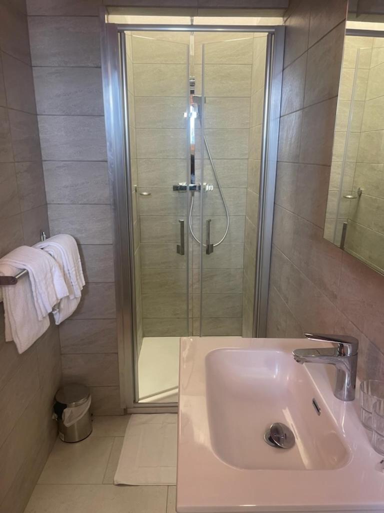 Hotel Les Calanques 皮亚纳 外观 照片
