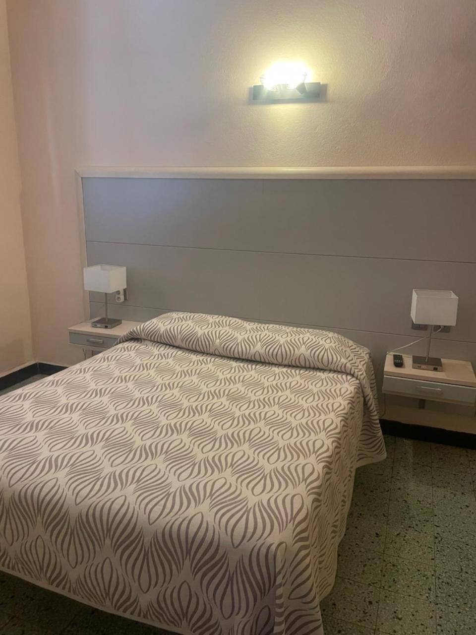 Hotel Les Calanques 皮亚纳 外观 照片