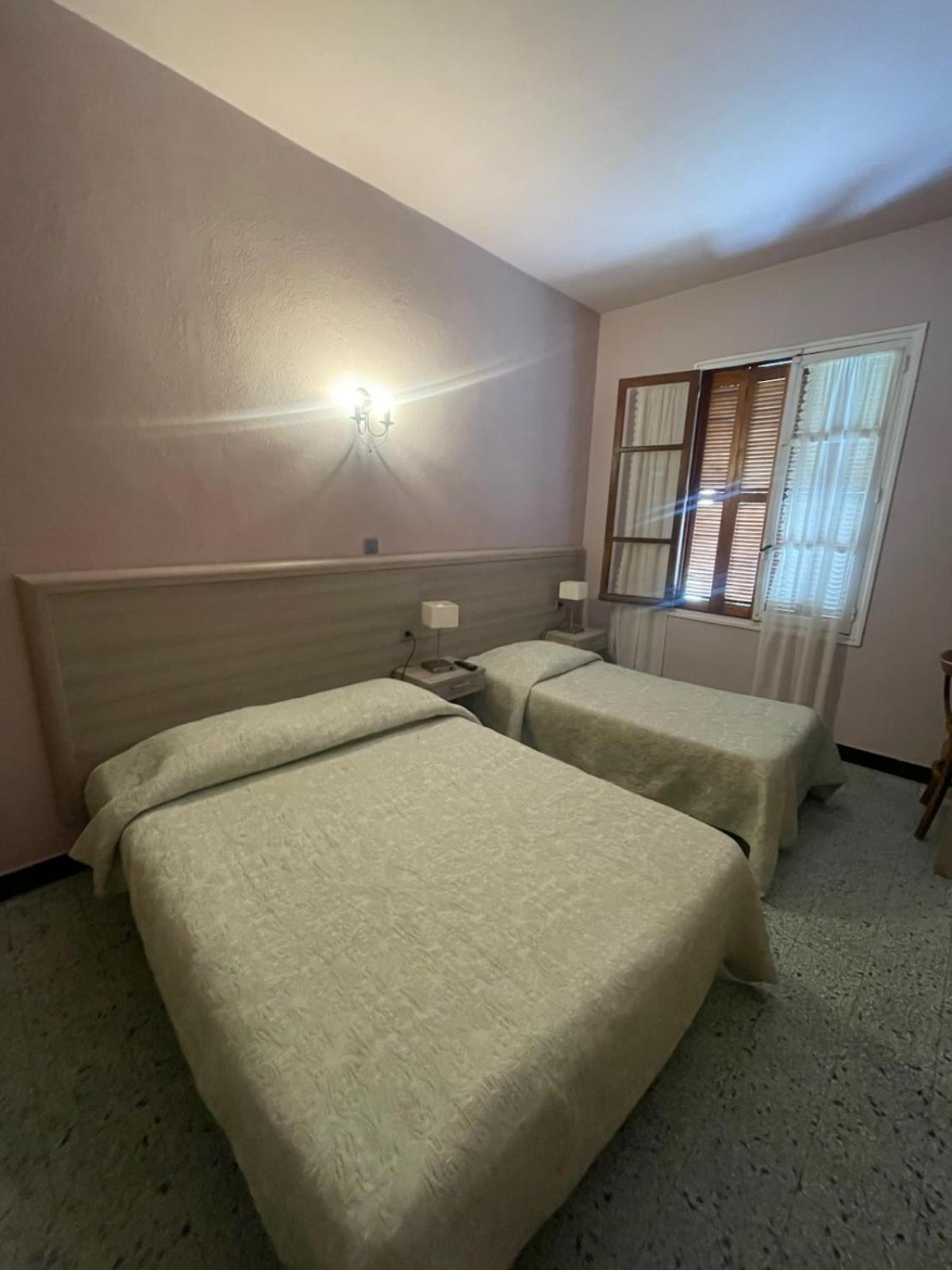 Hotel Les Calanques 皮亚纳 外观 照片